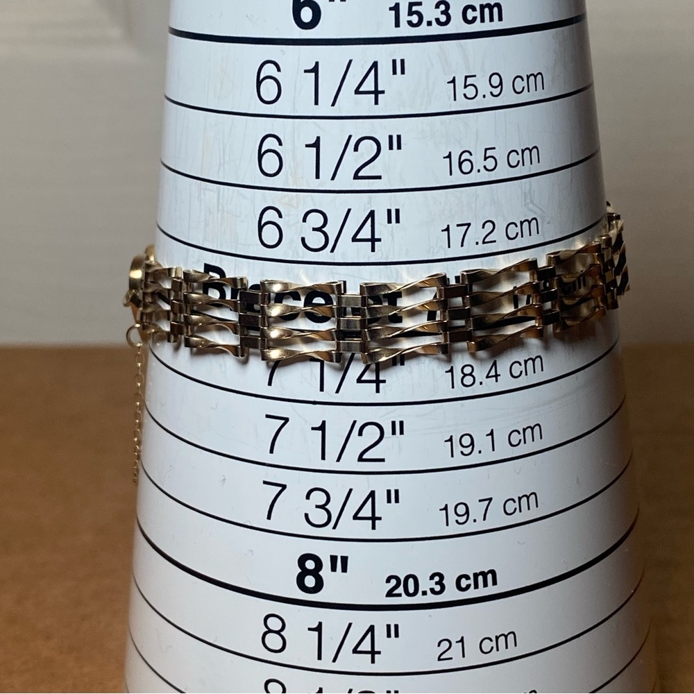 9K Gold Bracelet Size 7”